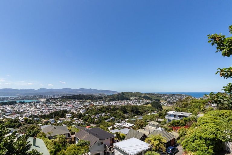 Photo of property in 16 Fortunatus Street, Brooklyn, Wellington, 6021