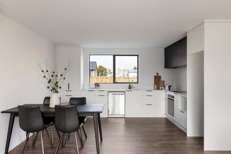 Photo of property in 5 Victor Way, Hamilton Lake, Hamilton, 3204