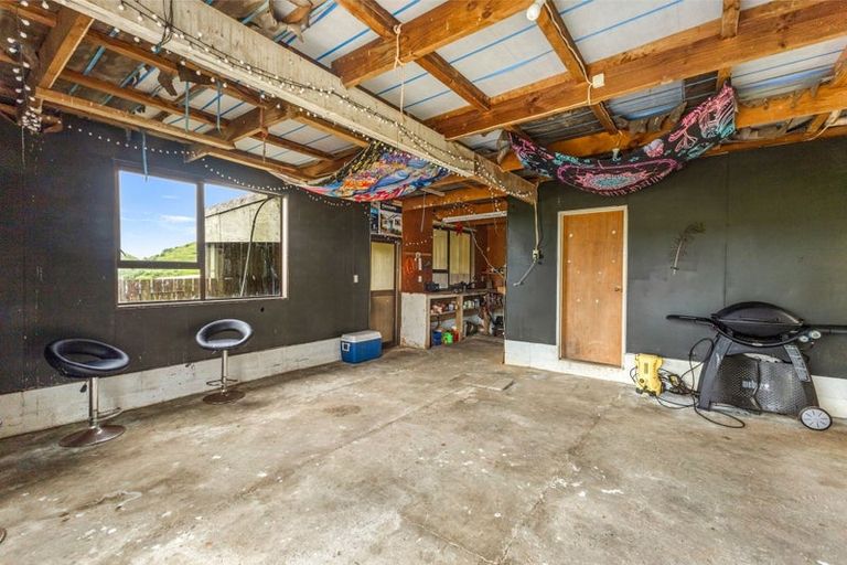 Photo of property in 319 Opourapa Road, Rahotu, Opunake, 4685