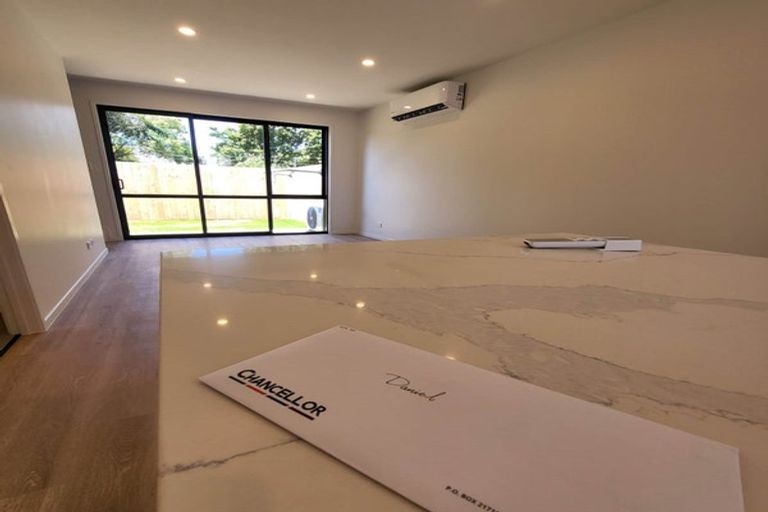 Photo of property in 38 Clay Works Lane, New Lynn, 0600