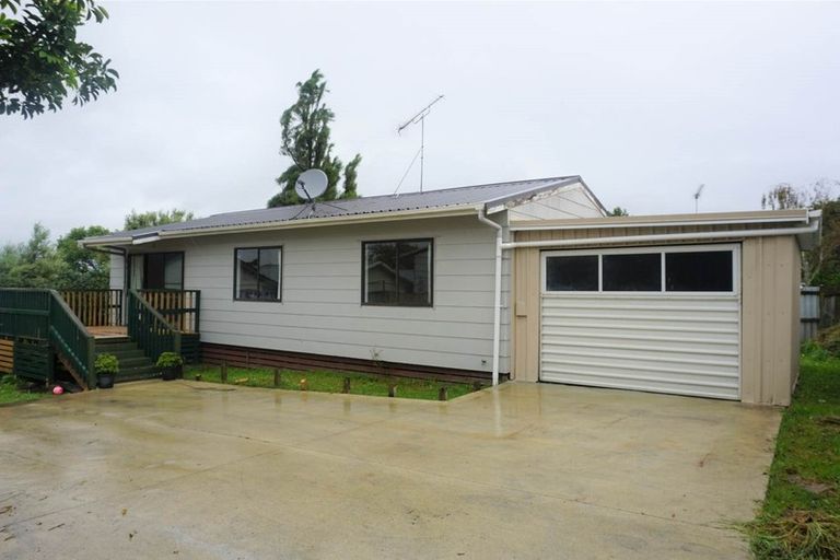Photo of property in 2/46 Shifnal Drive, Randwick Park, Auckland, 2105