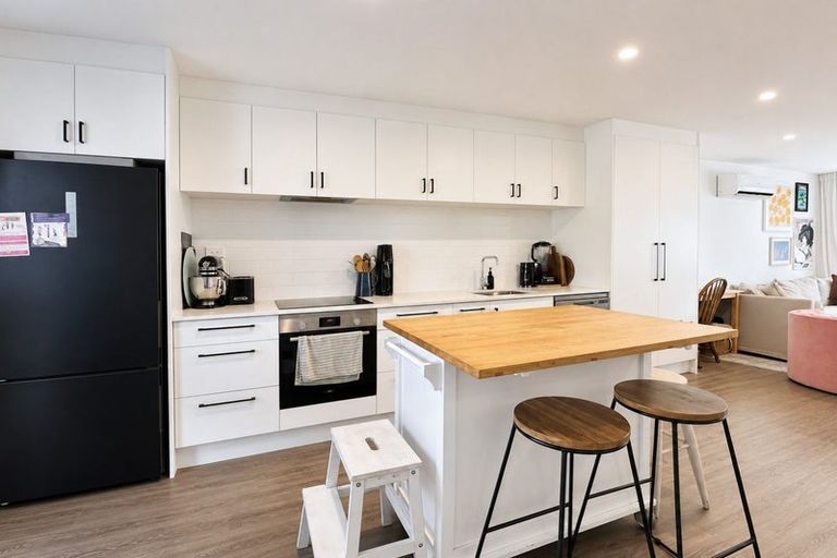 Photo of property in 18 Kaiwawao Lane, Hobsonville, Auckland, 0616