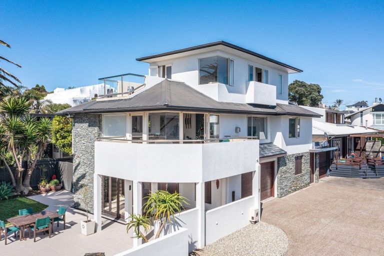 Photo of property in 1/22 Tiri Road, Milford, Auckland, 0620