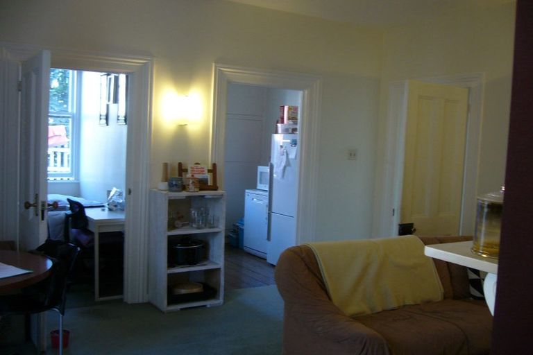 Photo of property in 2/25 Clifton Terrace, Kelburn, Wellington, 6012