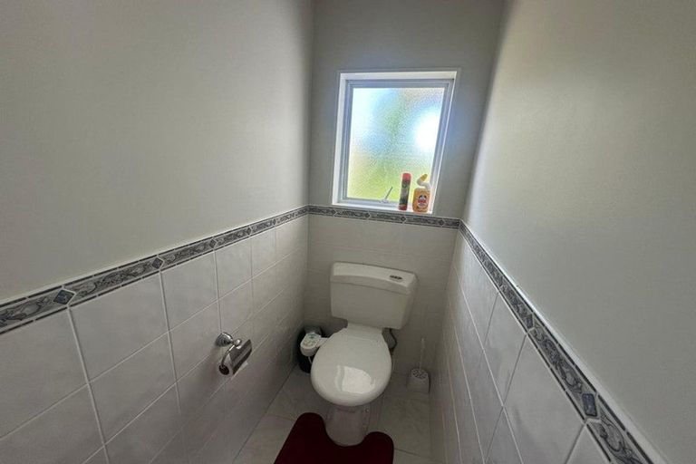 Photo of property in 15a Te Atatu Road, Te Atatu South, Auckland, 0610