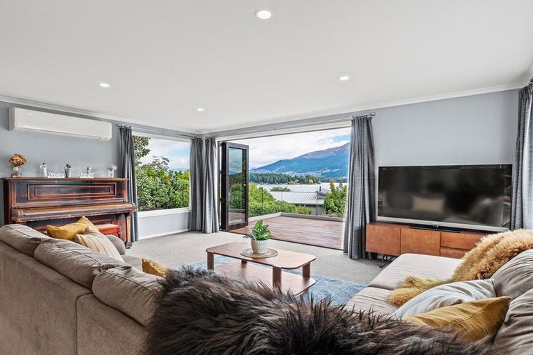 Photo of property in 493 Peninsula Road, Kelvin Heights, Queenstown, 9300