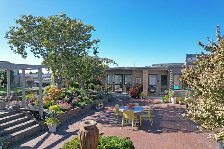 Photo of property in 11 Leven Street, South Hill, Oamaru, 9400