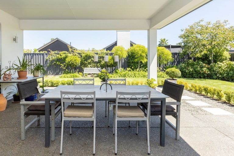 Photo of property in 44 Whakatomo Place, Havelock North, 4130