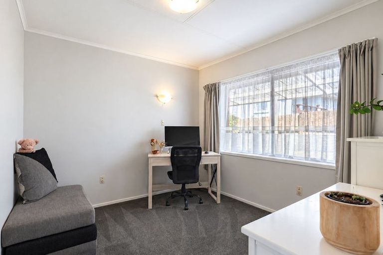 Photo of property in 6a Teal Place, Selwyn Heights, Rotorua, 3015