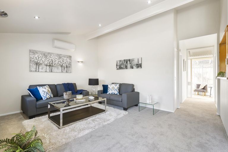 Photo of property in 5/6 Bond Crescent, Forrest Hill, Auckland, 0620