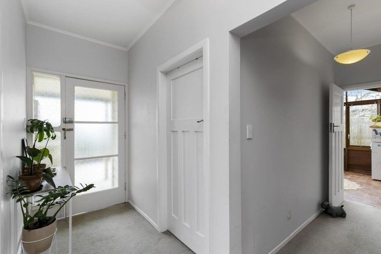 Photo of property in 2 Naughton Terrace, Kilbirnie, Wellington, 6022