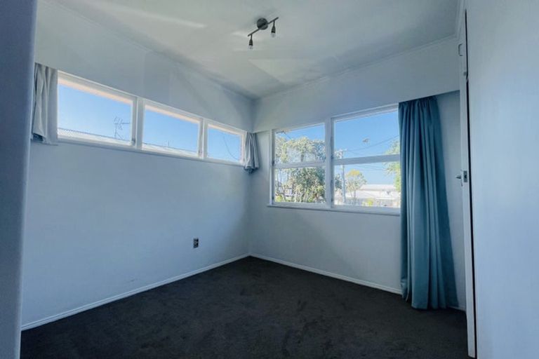 Photo of property in 11 Riverlea Avenue, Pakuranga, Auckland, 2010