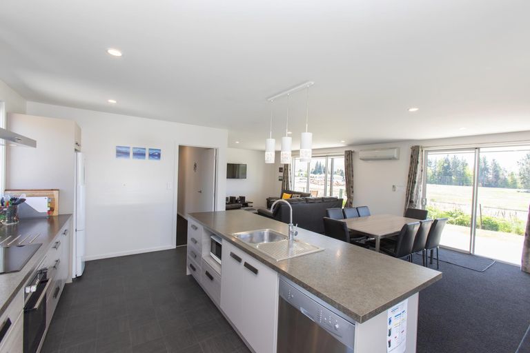 Photo of property in 4 Dwyer Place, Lake Tekapo, 7999