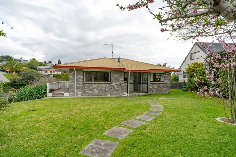 Photo of property in 27c Omokoroa Road, Omokoroa, 3114