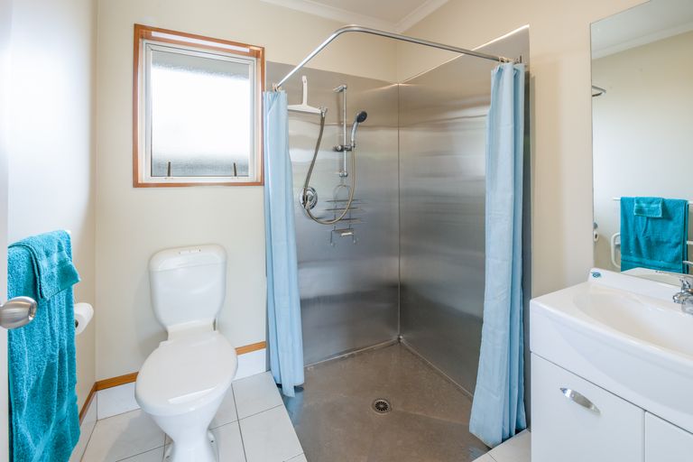 Photo of property in 61 Chesterfield Mews, Russley, Christchurch, 8042