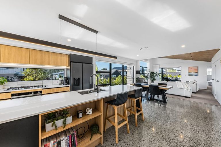 Photo of property in 2 Poroporo Lane, Wainui, Silverdale, 0992