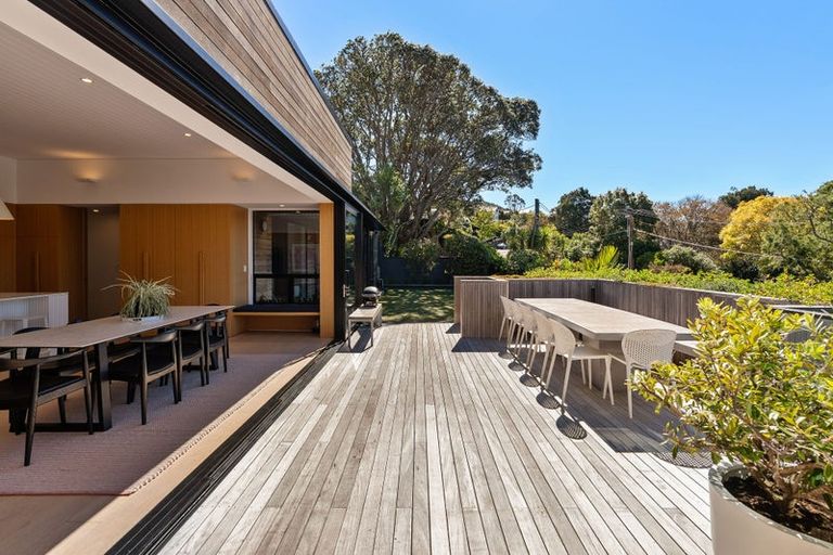 Photo of property in 3 Homewood Avenue, Karori, Wellington, 6012