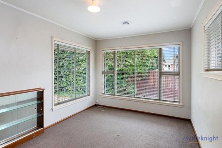 Photo of property in 17 Reading Street, Upper Riccarton, Christchurch, 8041
