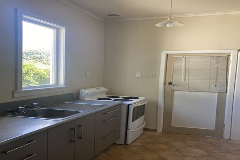 Photo of property in 5 Winifred Street, Napier South, Napier, 4110
