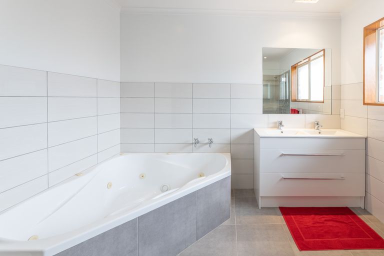 Photo of property in 61 Chesterfield Mews, Russley, Christchurch, 8042