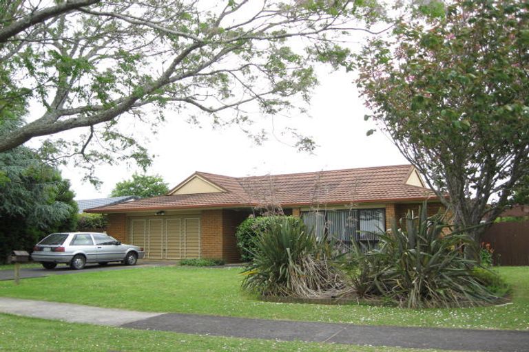 Photo of property in 24 Evanda Crescent, Conifer Grove, Takanini, 2112