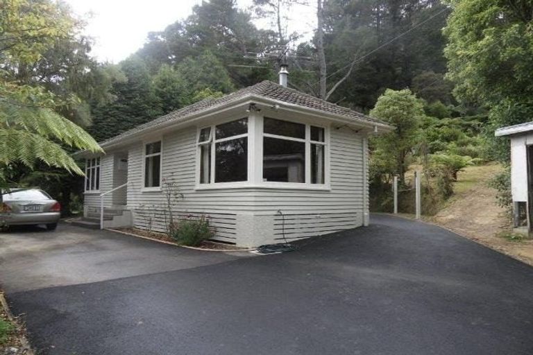 Photo of property in 36 Hine Road, Wainuiomata, Lower Hutt, 5014