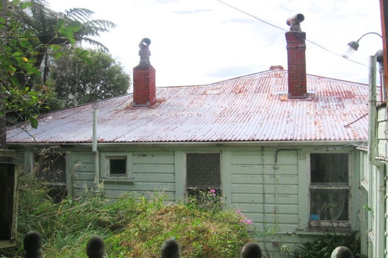 Photo of property in 15 Seaview Terrace, Northland, Wellington, 6012