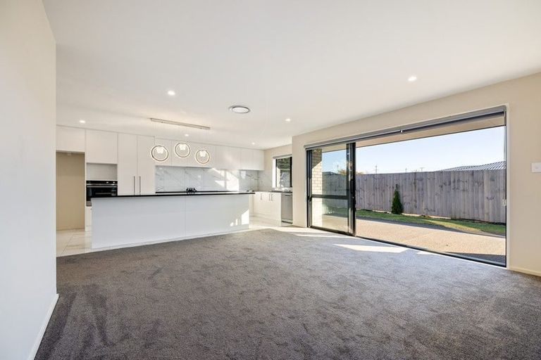 Photo of property in 7 Fountain Place, Rolleston, 7614