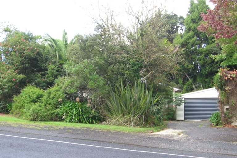 Photo of property in 200 Woodlands Park Road, Titirangi, Auckland, 0604