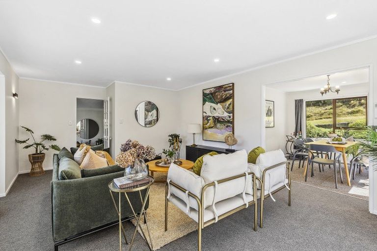 Photo of property in 11 Thatcher Crescent, Crofton Downs, Wellington, 6035