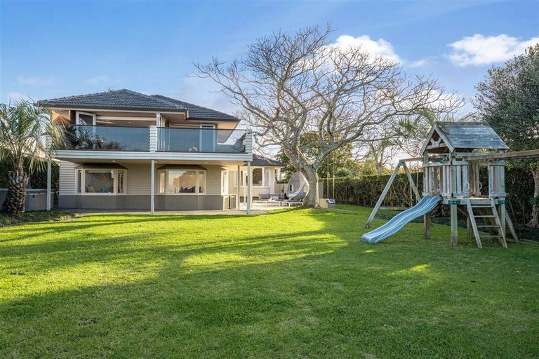 Photo of property in 136 Clovelly Road, Bucklands Beach, Auckland, 2012