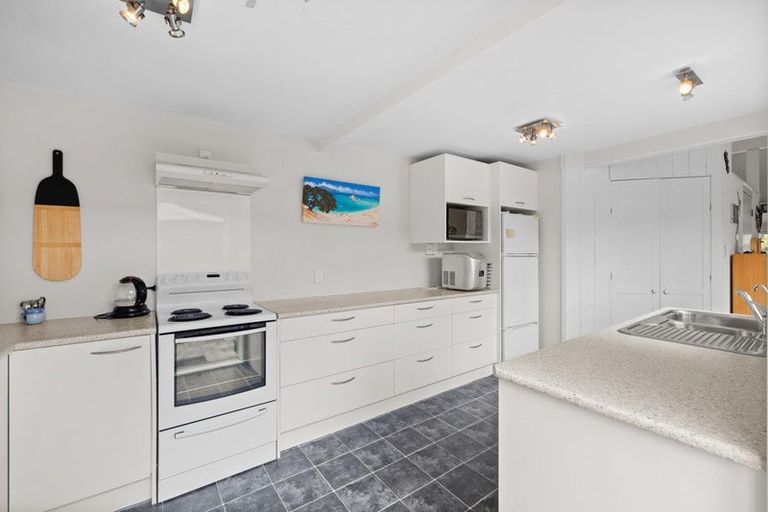 Photo of property in 11 Pinewood Place, Mangawhai Heads, Mangawhai, 0505