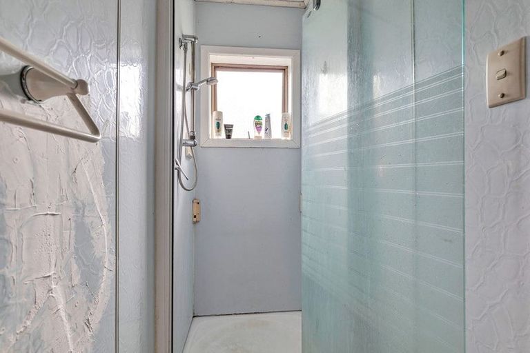 Photo of property in 19 Tybalt Street, Stratford, 4332