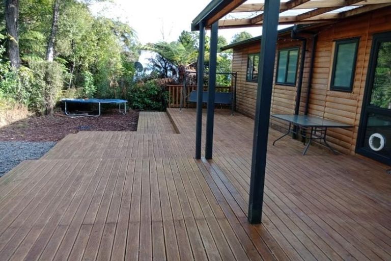 Photo of property in 8 Aratika Grove, Stokes Valley, Lower Hutt, 5019