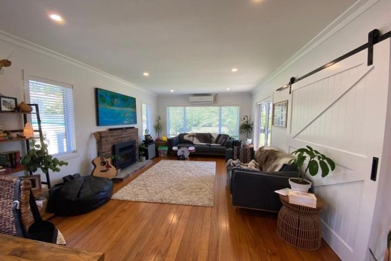 Photo of property in 68 Sylvan Crescent, Te Atatu South, Auckland, 0610