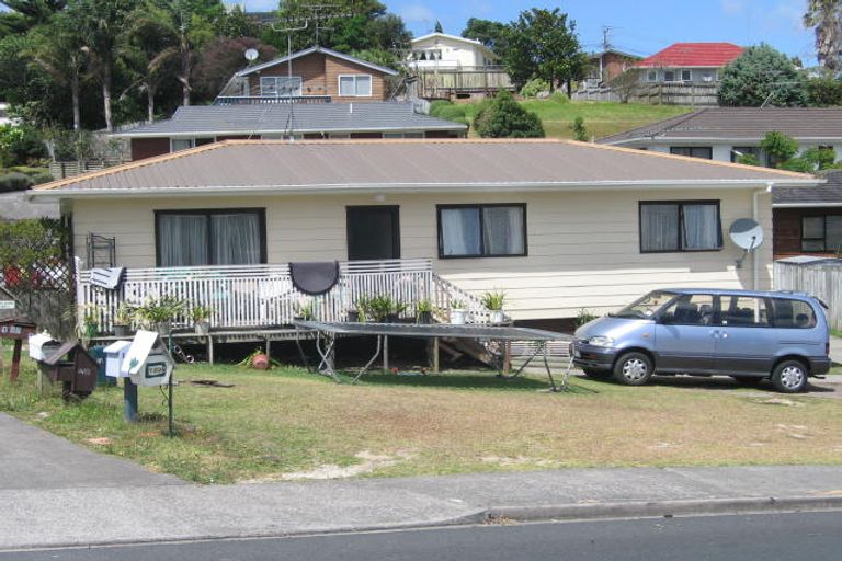 Photo of property in 1/139 Spinella Drive, Bayview, Auckland, 0629