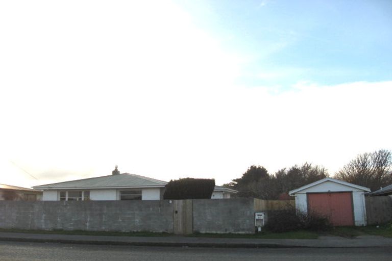 Photo of property in 14 West Plains Road, Waikiwi, Invercargill, 9810