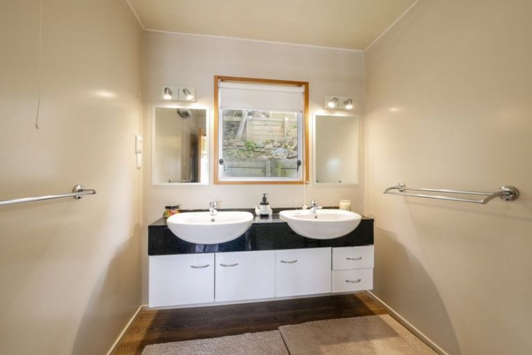 Photo of property in 4 Doon Street, Vauxhall, Dunedin, 9013