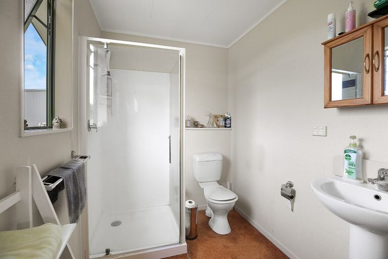 Photo of property in 15 Raroa Road, Paeroa, 3600