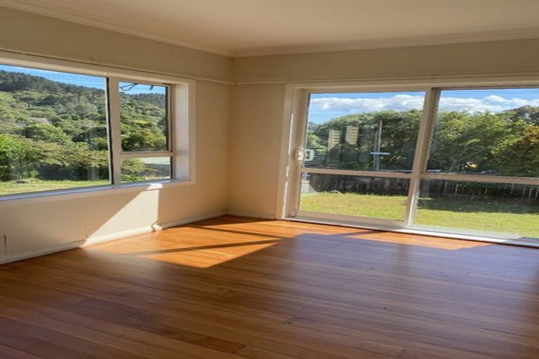 Photo of property in 16 Chester Road, Tawa, Wellington, 5028