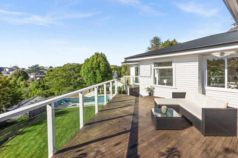 Photo of property in 101 Chaucer Road, Hospital Hill, Napier, 4110