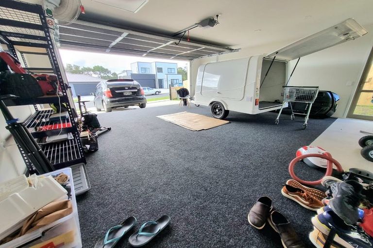 Photo of property in 19 Joseph Kokich Avenue, Swanson, Auckland, 0614