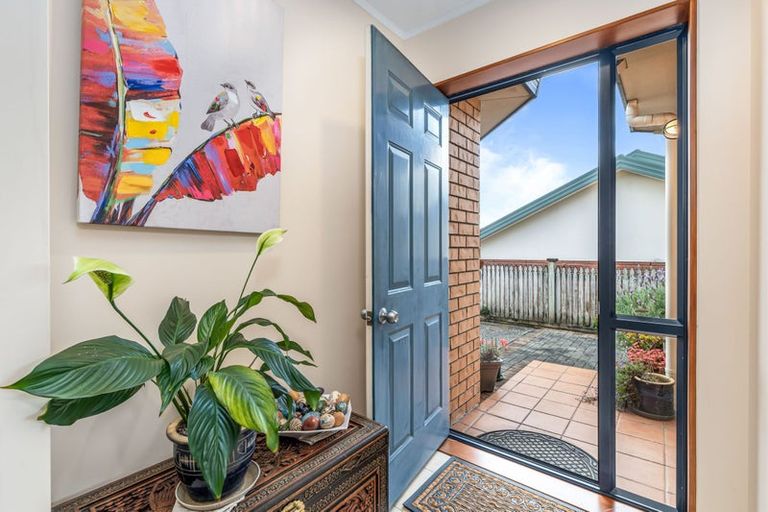Photo of property in 19 Angel Way, Stanmore Bay, Whangaparaoa, 0932