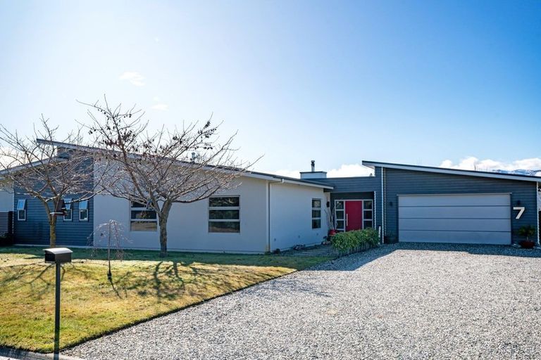 Photo of property in 7 Wexford Street, Albert Town, Wanaka, 9305