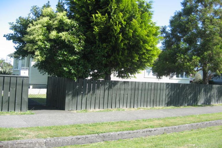 Photo of property in 1 Fitzroy Street, Feilding, 4702