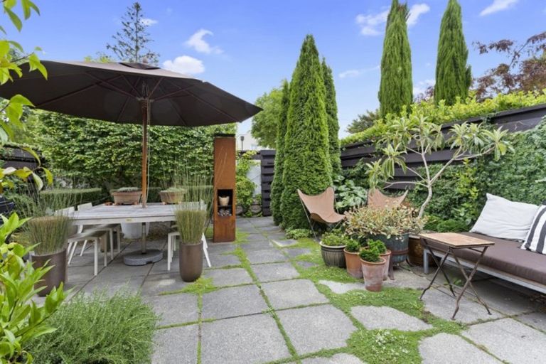 Photo of property in 16 Office Road, Merivale, Christchurch, 8014