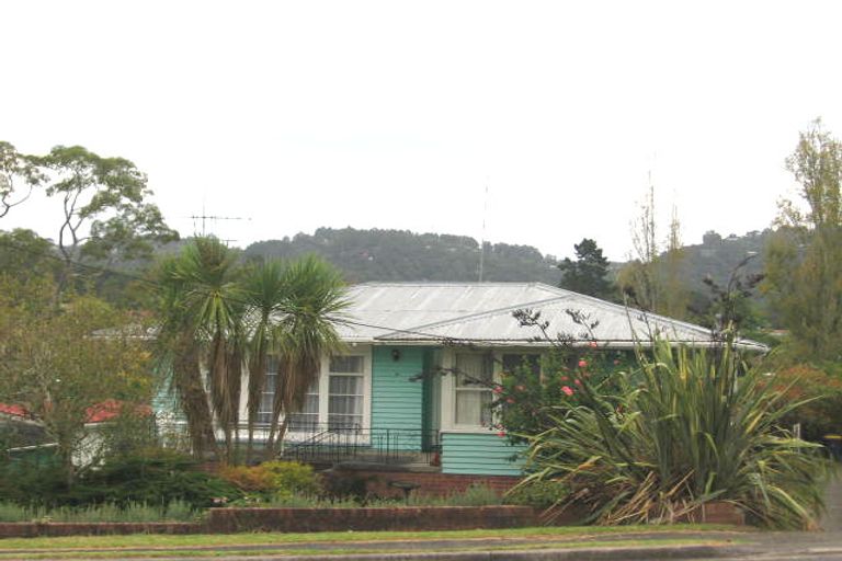 Photo of property in 10 Glengarry Road, Glen Eden, Auckland, 0602