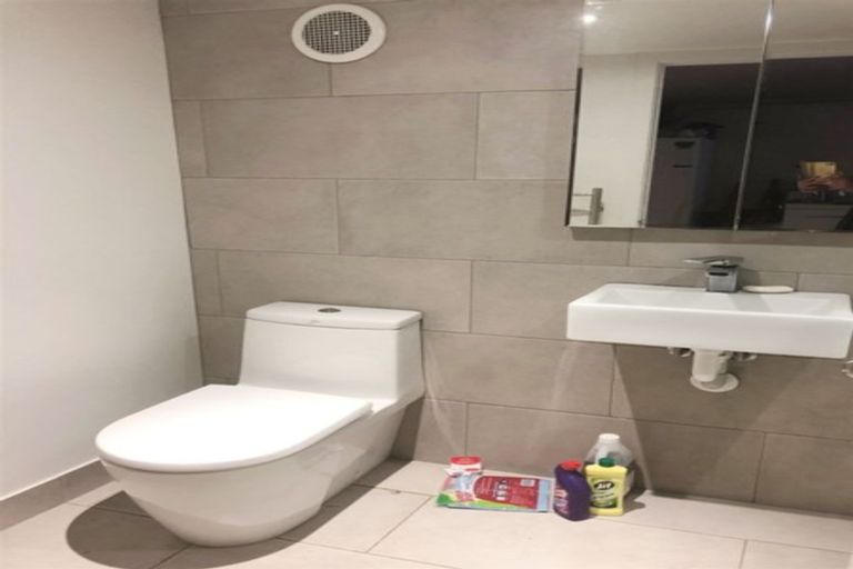 Photo of property in 17 Beverly Place, New Lynn, Auckland, 0600