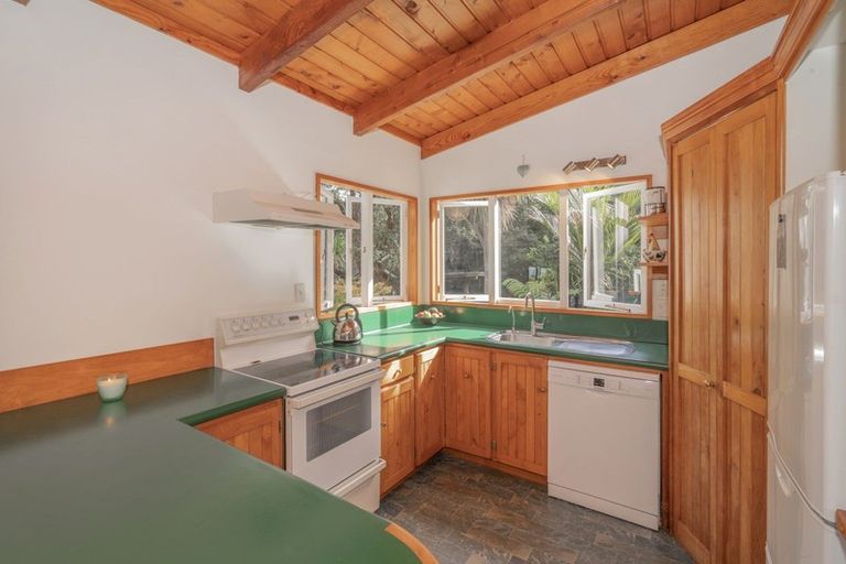 Photo of property in 5b Pohutukawa Grove, Whitianga, 3510