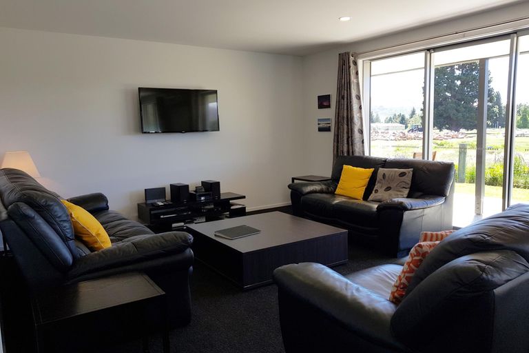 Photo of property in 4 Dwyer Place, Lake Tekapo, 7999